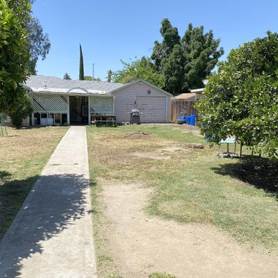 1305 N Divisadero St, Visalia, CA 93291