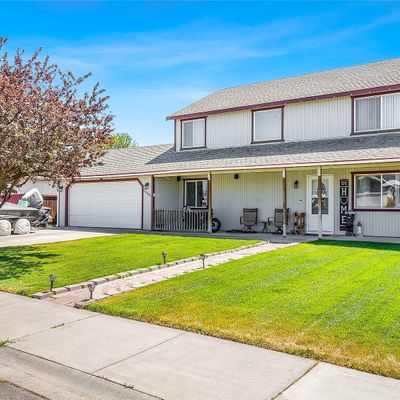 1466 S Cougar Dr, Moses Lake, WA 98837