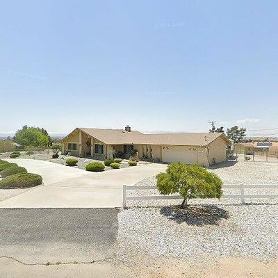 14790 Kokomo Rd, Apple Valley, CA 92307