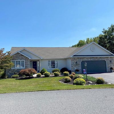 148 Pond View Dr, Hamburg, PA 19526