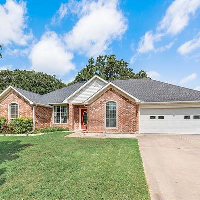 149 Guadalupe Dr, Mabank, TX 75156