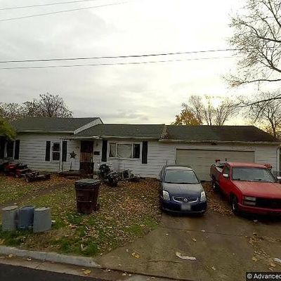 15 Cedar St, Franklin, OH 45005