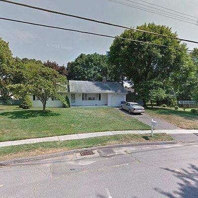 15 Whitehall Dr, East Hartford, CT 06118