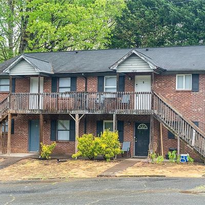 1502 Oakshire Ct, Winston Salem, NC 27107