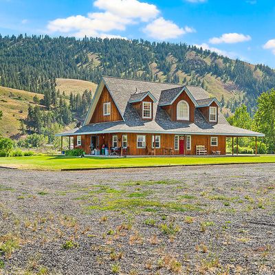 151 Hardship Ln, Naches, WA 98937