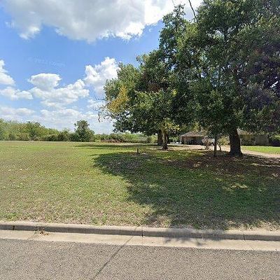 1510 Piedmont St, Navasota, TX 77868