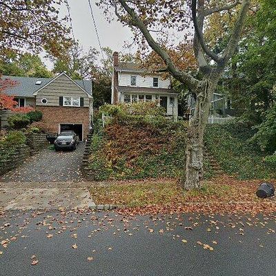 152 Essex Ave, Glen Ridge, NJ 07028