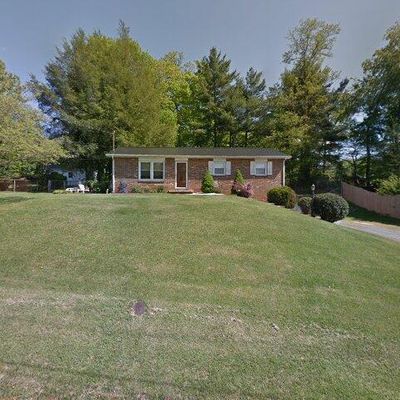 1521 Sun Valley Rd, Johnson City, TN 37604