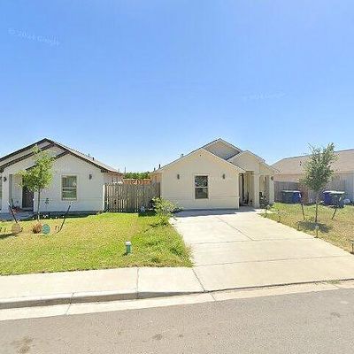 1521 Tesis Dr, Laredo, TX 78046