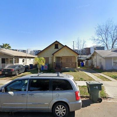 1532 N Calaveras St, Fresno, CA 93728