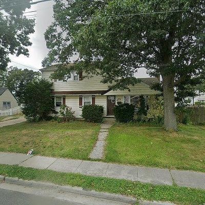 1534 Washington Ave, Seaford, NY 11783