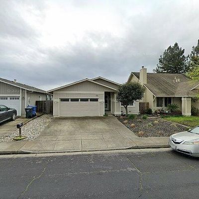 1535 Gretchen Ct, Rohnert Park, CA 94928