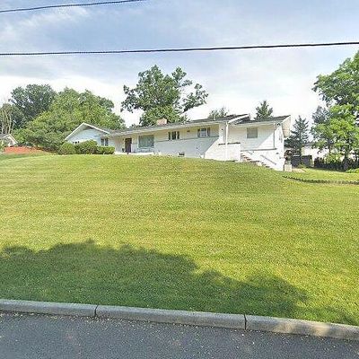 155 Summit Dr, Paramus, NJ 07652