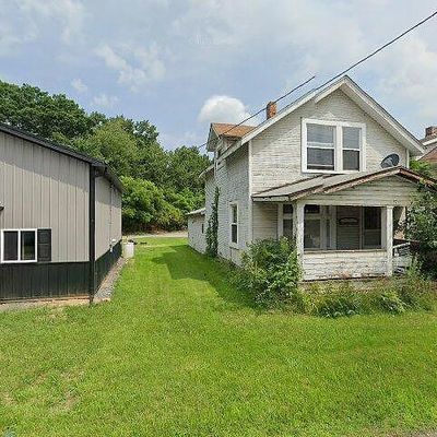 140 Portersville Rd, Ellwood City, PA 16117