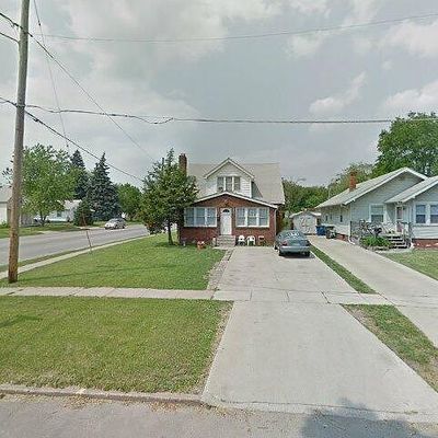 1402 Milton Ave, Des Moines, IA 50316