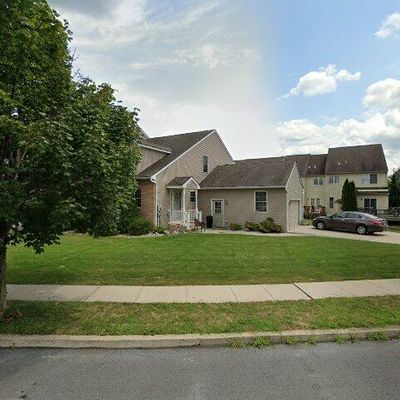 1402 Mohr Cir, Macungie, PA 18062