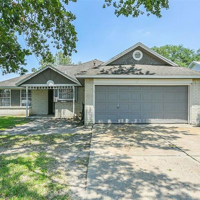 1405 Hoover Dr, Deer Park, TX 77536