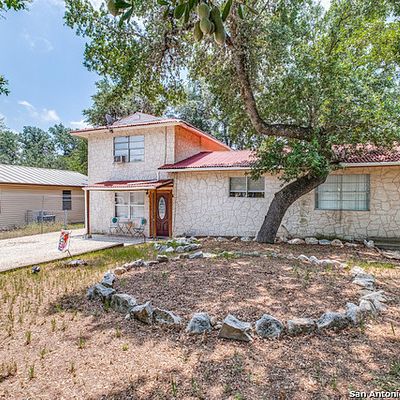 1407 Pebble Beach Rd, Lakehills, TX 78063