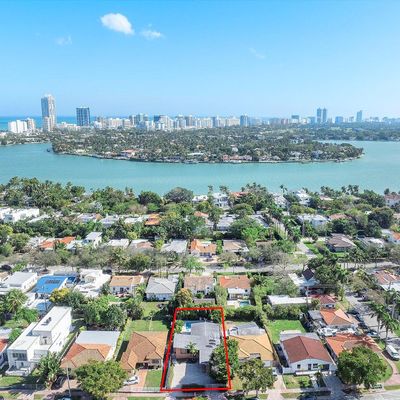 1410 71 St St, Miami Beach, FL 33141