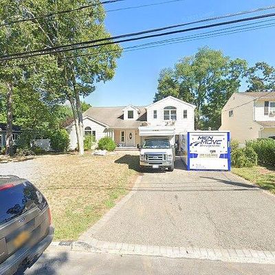 1411 Elmer St, Wantagh, NY 11793