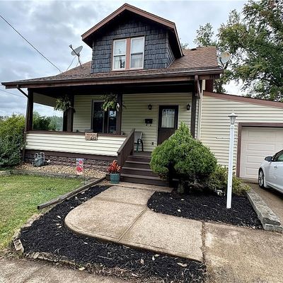 1413 Stewart St, New Kensington, PA 15068