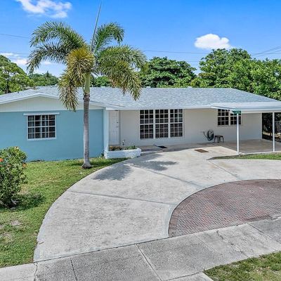 1415 W Bloxham St, Lantana, FL 33462