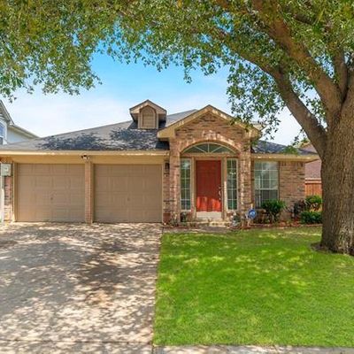 1421 Chinaberry Dr, Lewisville, TX 75077