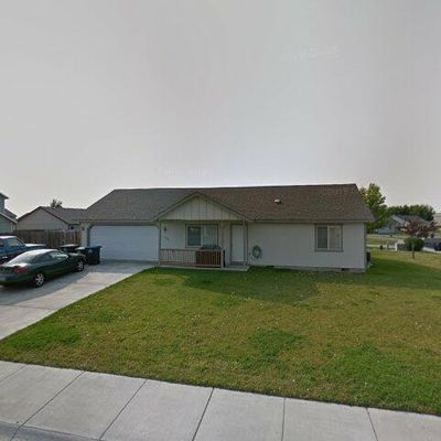 1428 S Husky Dr, Moses Lake, WA 98837