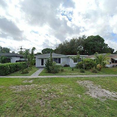 1430 Ne 161 St St, North Miami Beach, FL 33162