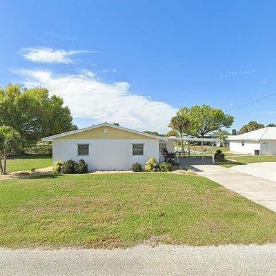 1432 Lake Dr W, Okeechobee, FL 34974