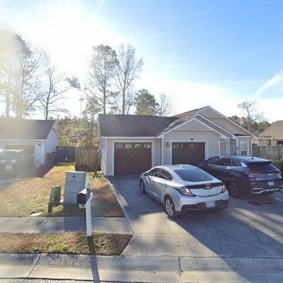 1446 Forest Hill Dr, Navassa, NC 28451