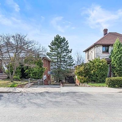 145 Morningside Ln, Palisades Park, NJ 07650