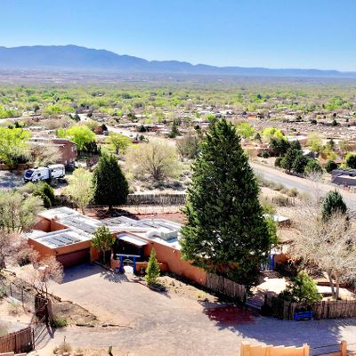 1452 W Meadowlark Ln, Corrales, NM 87048