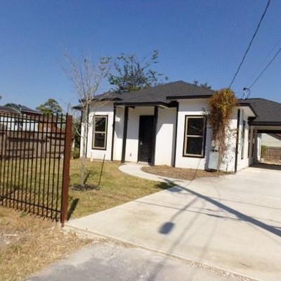 14539 Gainesville St, Houston, TX 77015