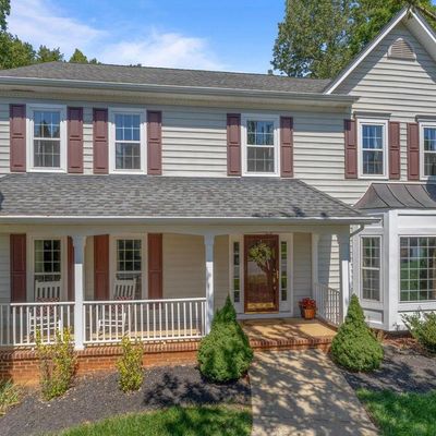 1634 Pepperidge Ln, Charlottesville, VA 22911