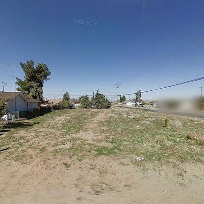 16390 Live Oak St, Hesperia, CA 92345