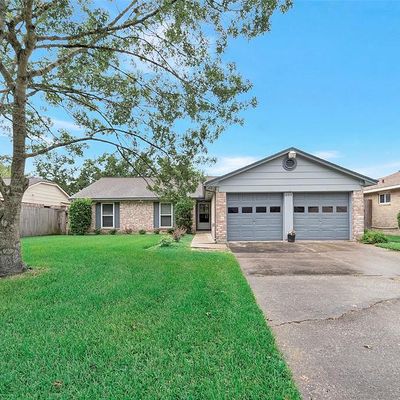 16414 Tibet Rd, Friendswood, TX 77546