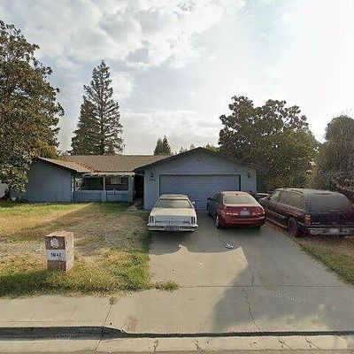 1642 S Demaree St, Visalia, CA 93277