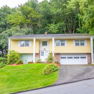 165 Juniper Ridge Dr, Waterbury, CT 06708