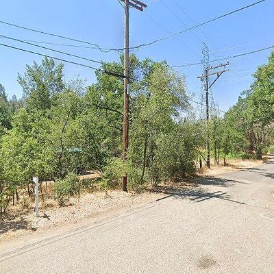 16679 Thompson Ln, Redding, CA 96001