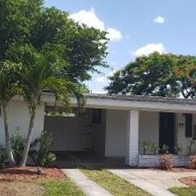 1672 Passaic Ave, Fort Myers, FL 33901