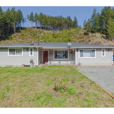 16855 Highway 42, Myrtle Point, OR 97458