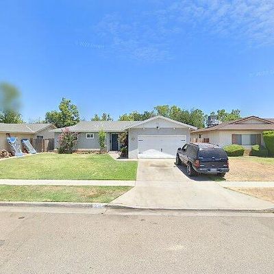 1686 E Warner Ave, Fresno, CA 93710