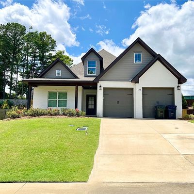 1688 Lois Ln, Auburn, AL 36832