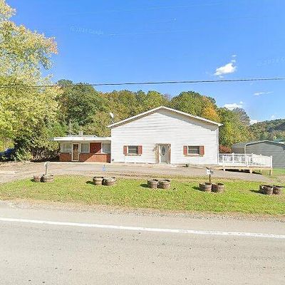 1694 Dime Rd, Vandergrift, PA 15690