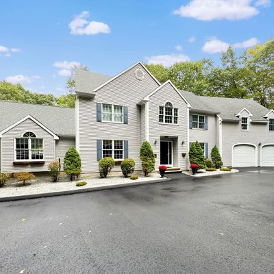 17 Buck Hill Rd, Madison, CT 06443