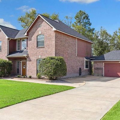 17 Finetta Ln, Alvin, TX 77511