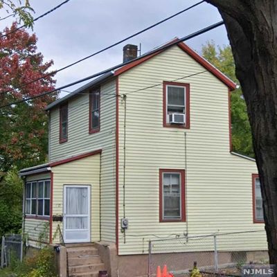 17 Sherman St, Montclair, NJ 07042