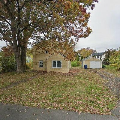 17 Twining St, Plainville, CT 06062