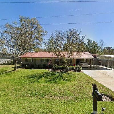 1702 Forrest St, Amory, MS 38821